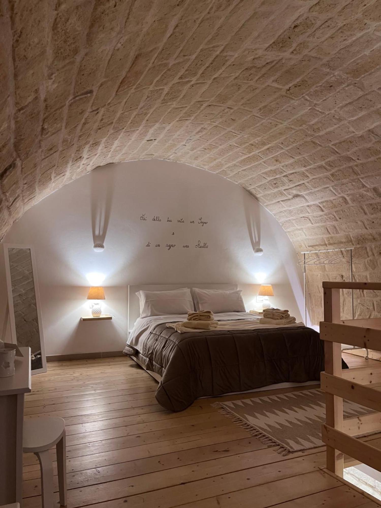 Epoca Suite House ตรานิ ภายนอก รูปภาพ