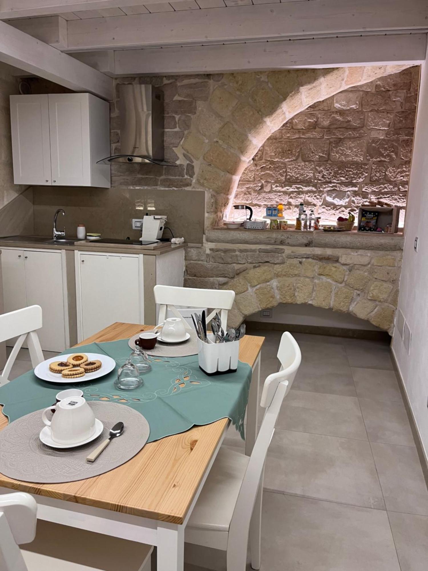 Epoca Suite House ตรานิ ภายนอก รูปภาพ