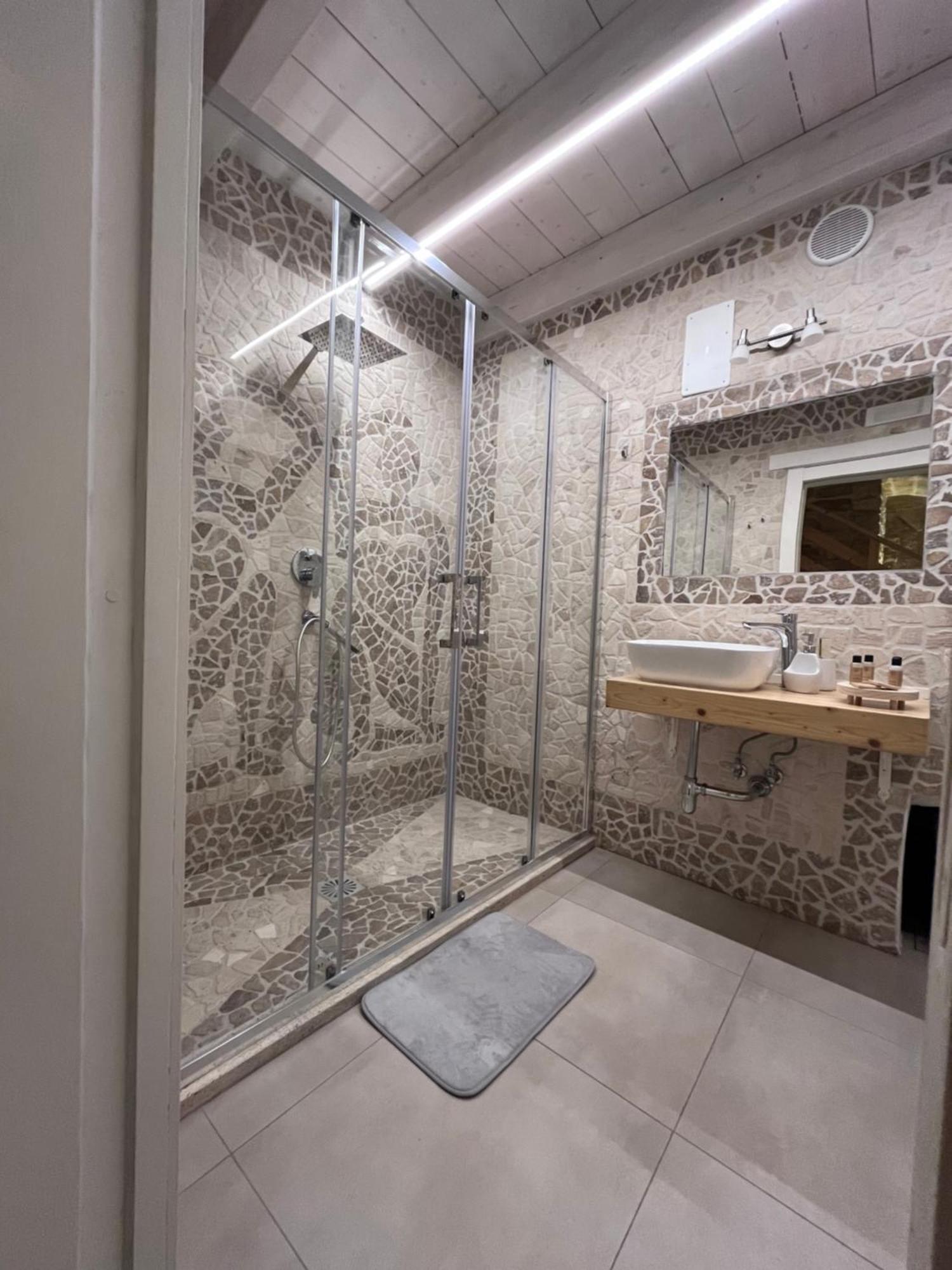 Epoca Suite House ตรานิ ภายนอก รูปภาพ