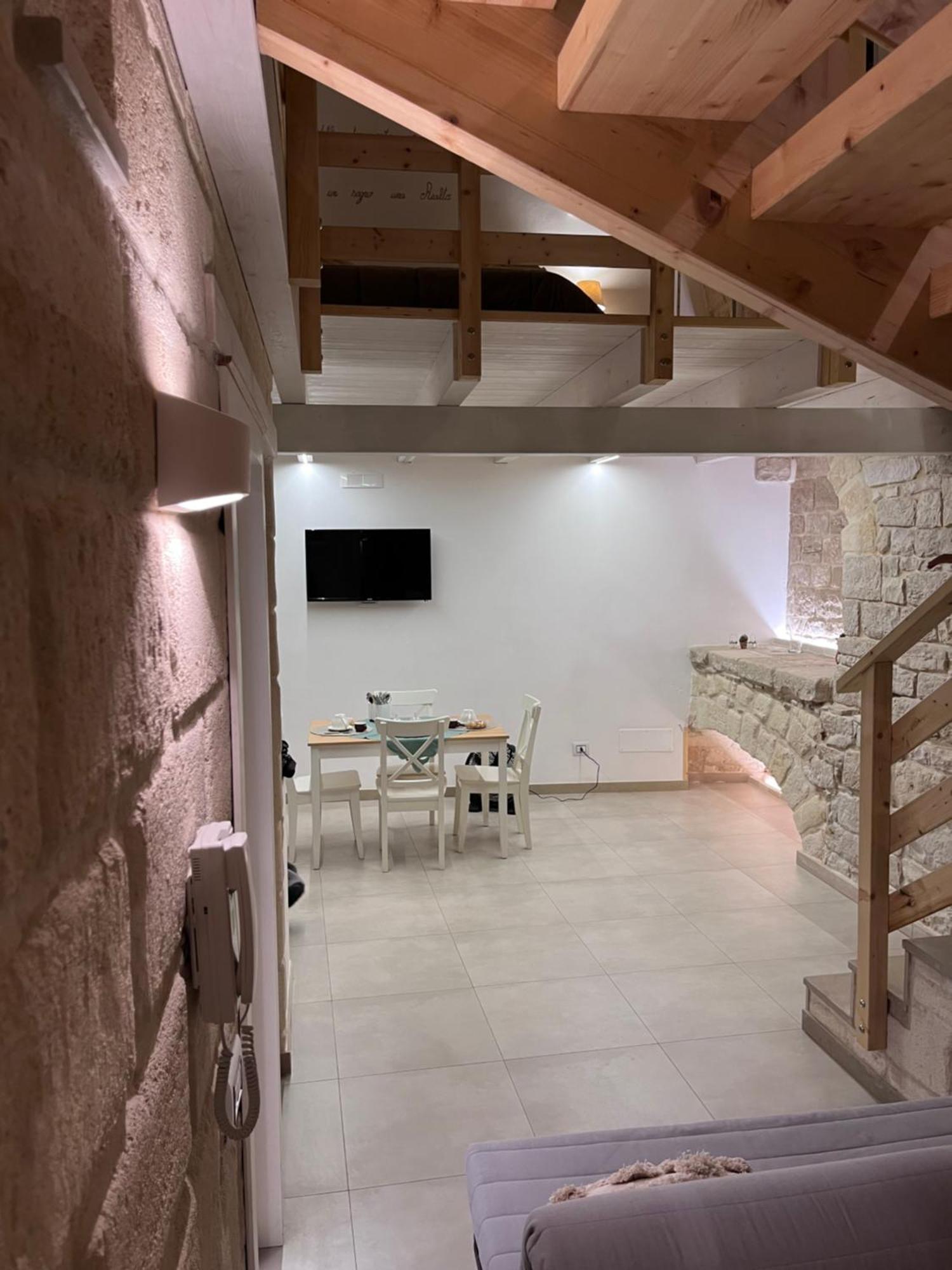 Epoca Suite House ตรานิ ภายนอก รูปภาพ